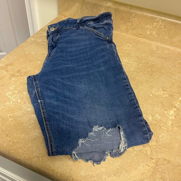 Old Navy Rock Star Jeans size 20 - Picture 1 of 4